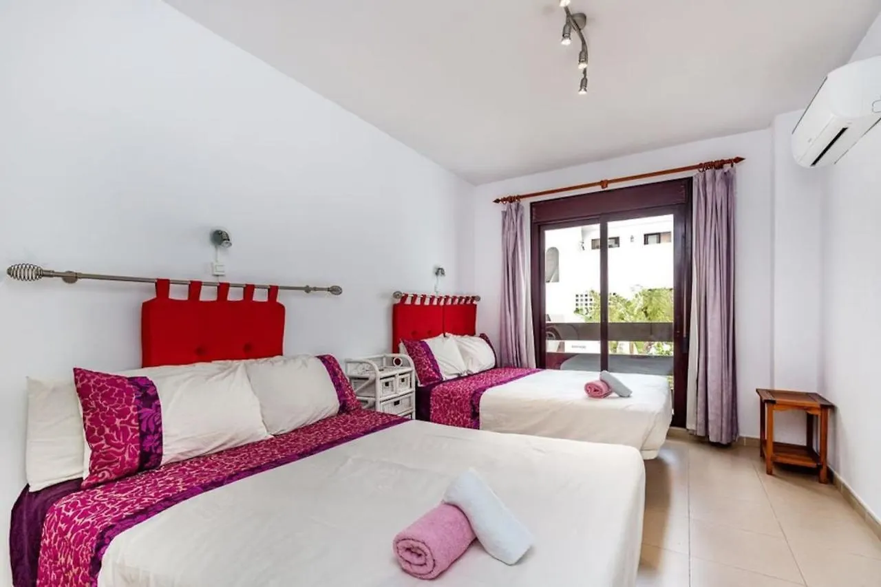 La Buena Vida Duplex: Stylish Retreat with Pool Access Near Puerto Banus Apartment Marbella