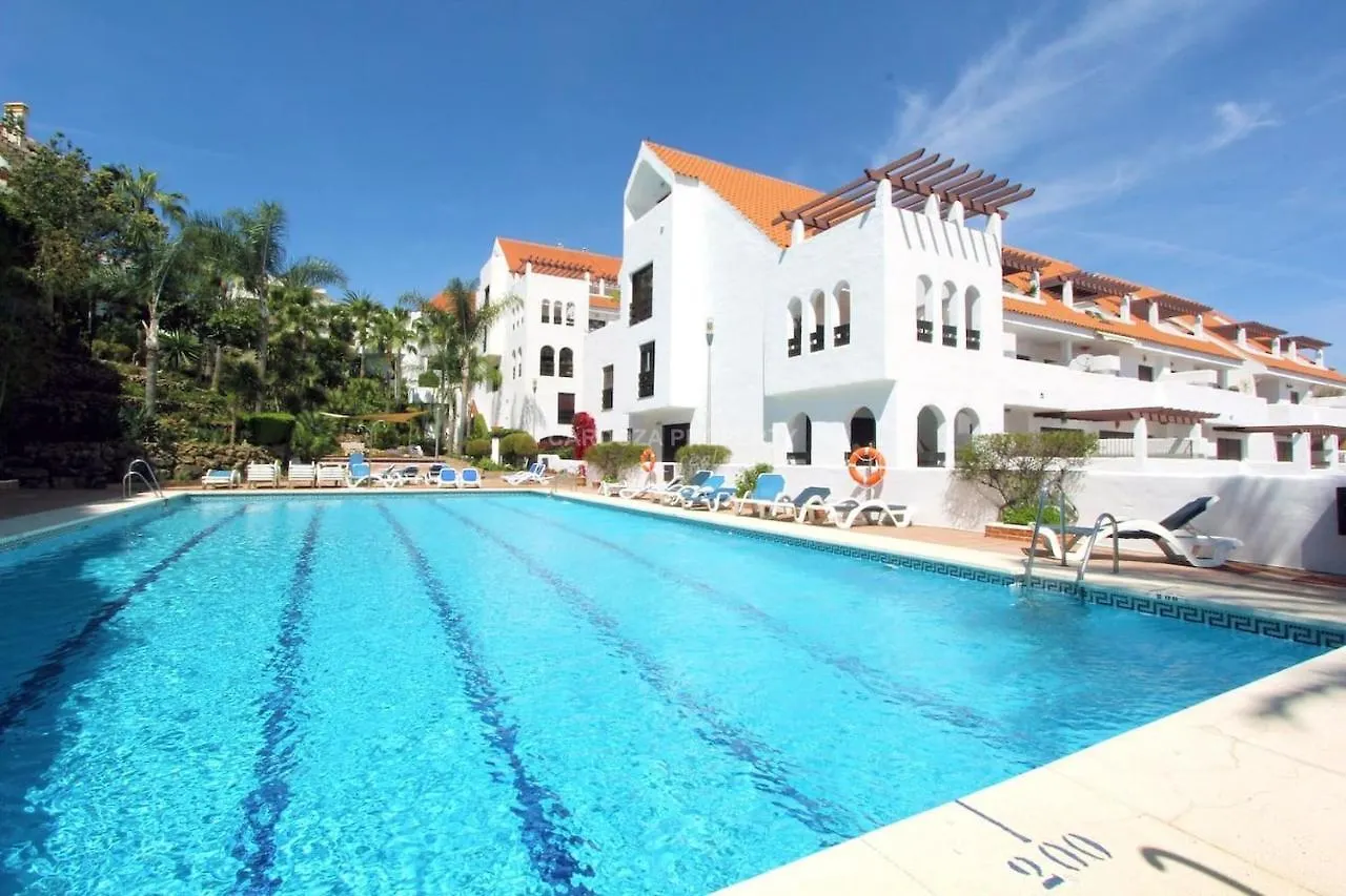 La Buena Vida Duplex: Stylish Retreat with Pool Access Near Puerto Banus Apartment Marbella