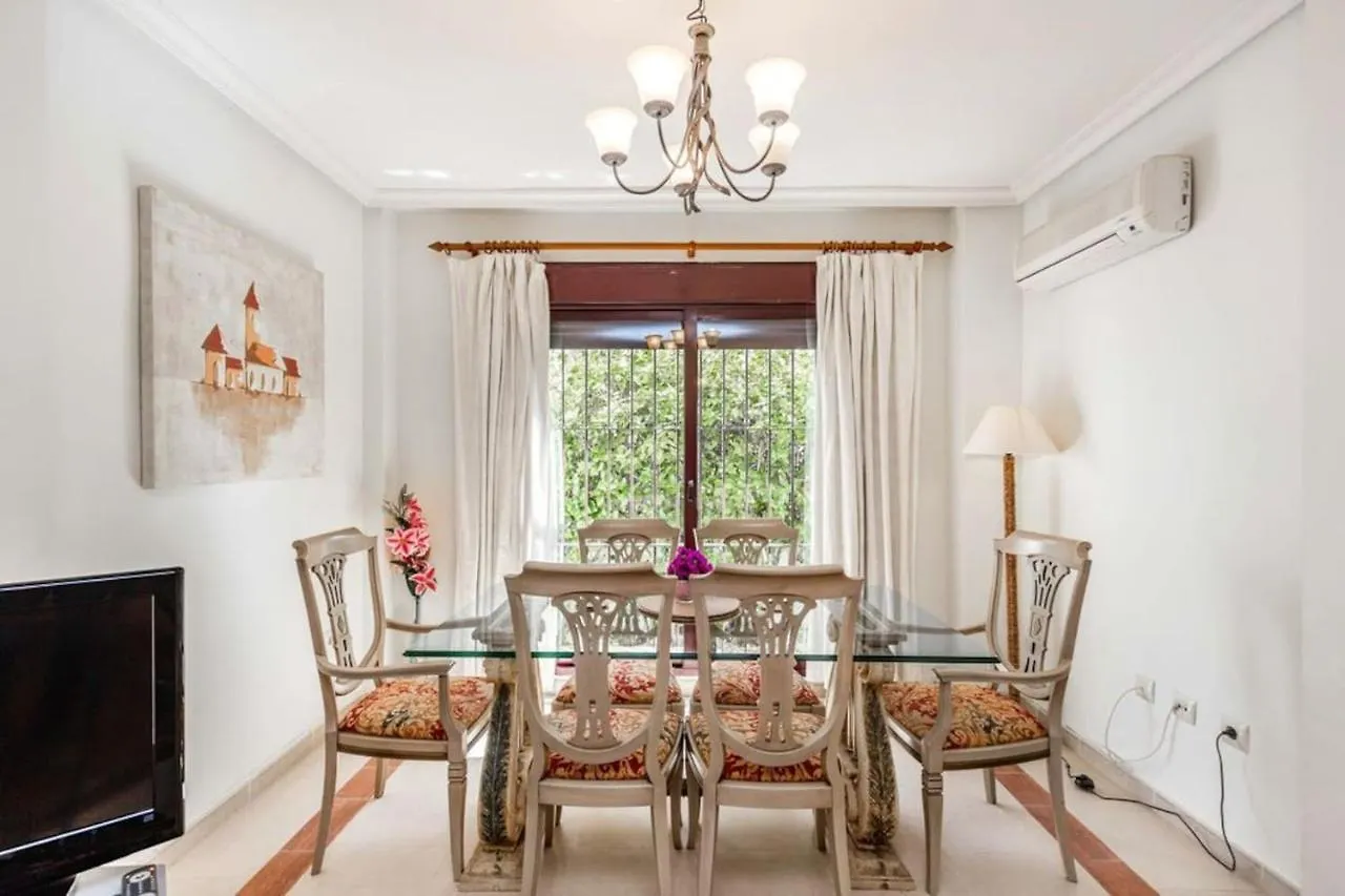 La Buena Vida Duplex: Stylish Retreat with Pool Access Near Puerto Banus Apartment Marbella