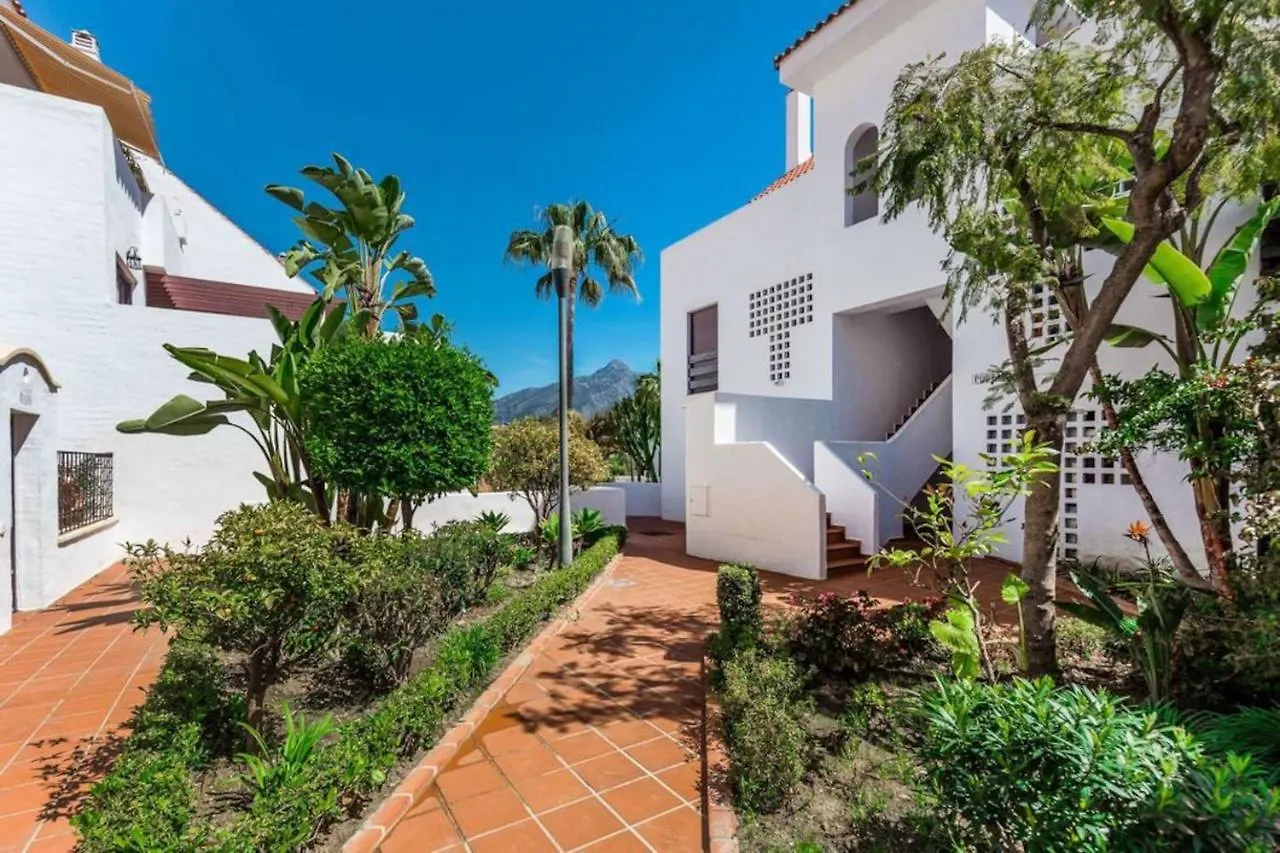 La Buena Vida Duplex: Stylish Retreat with Pool Access Near Puerto Banus Apartment Marbella 0*,  Spain
