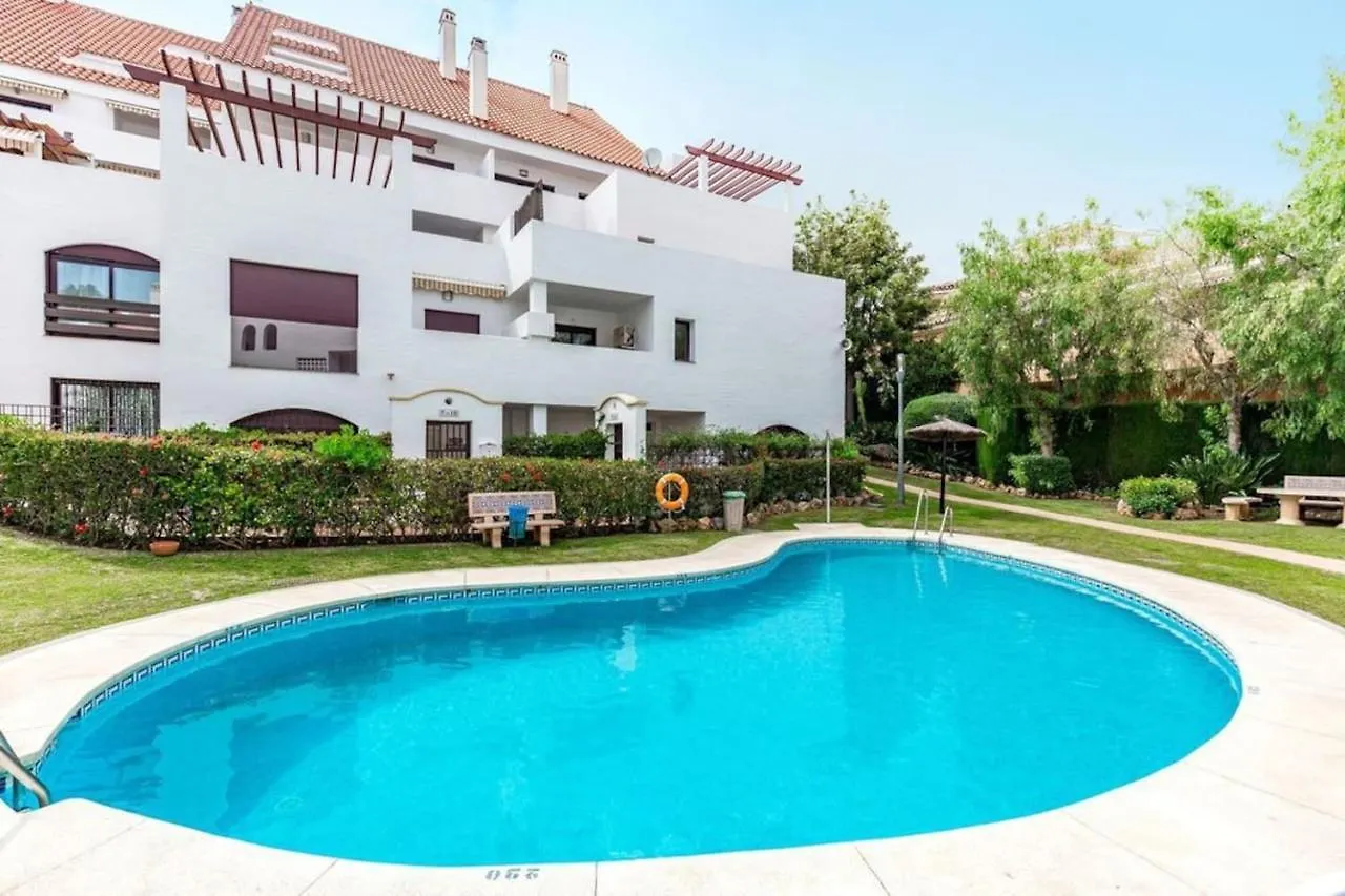 La Buena Vida Duplex: Stylish Retreat with Pool Access Near Puerto Banus Apartment Marbella