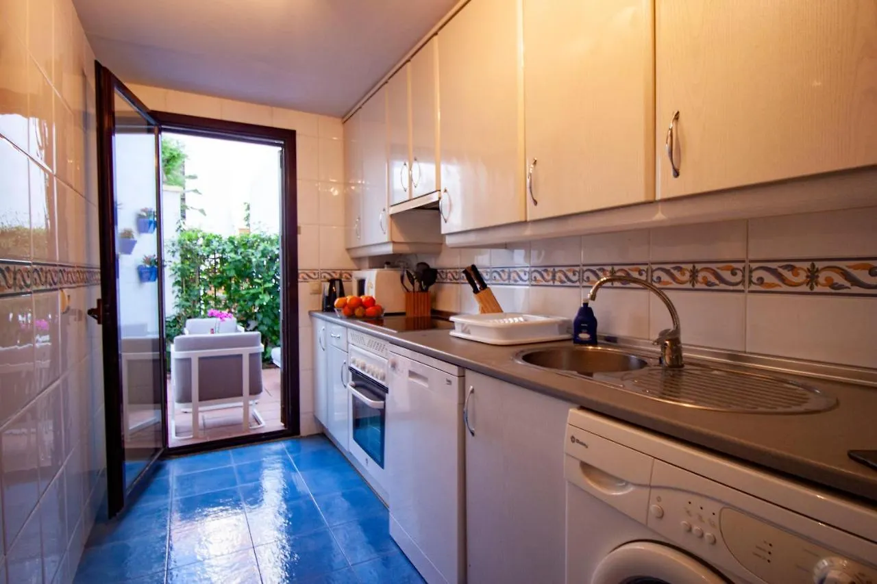 La Buena Vida Duplex: Stylish Retreat with Pool Access Near Puerto Banus Apartment Marbella 0*,