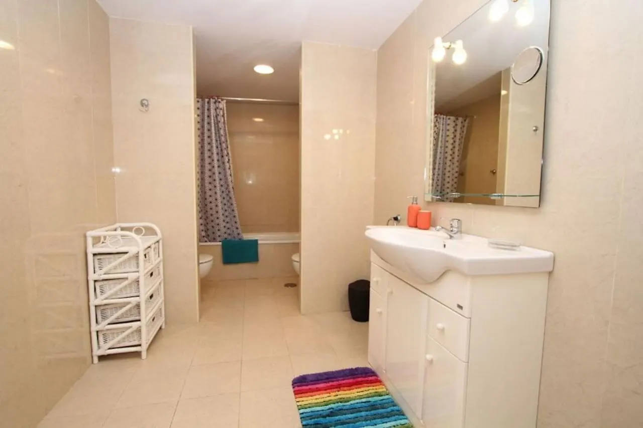 شقة Stylish 2-Bed Duplex Townhouse, Full Kitchen, Access To Three Pools, Minutes From Puerto Banus, By 