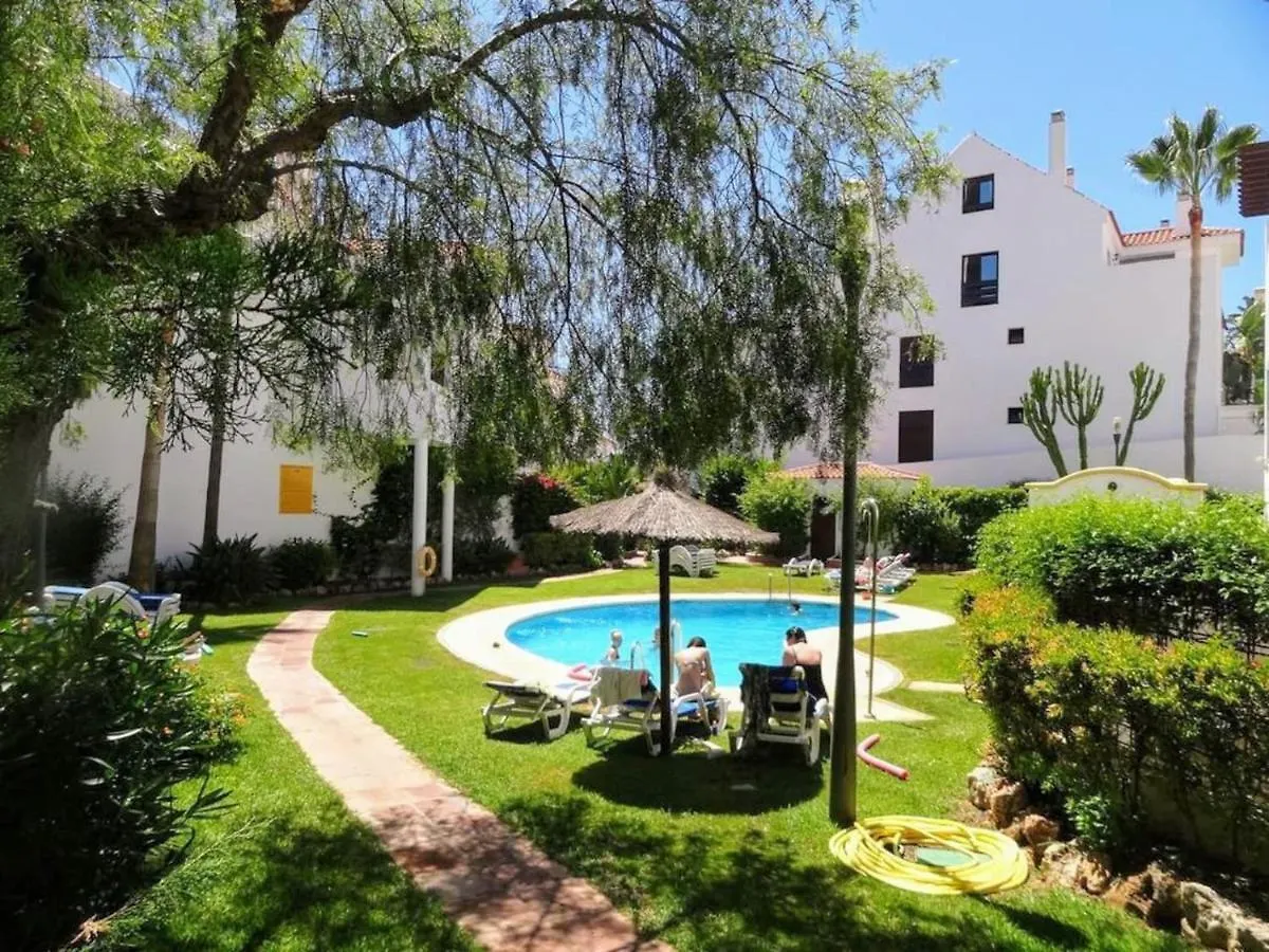 Stylish 2-Bed Duplex Townhouse, Full Kitchen, Access To Three Pools, Minutes From Puerto Banus, By 