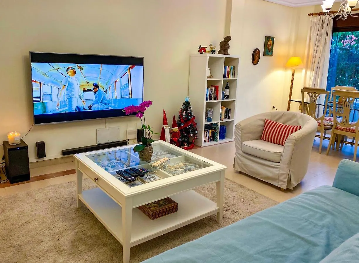 شقة Stylish 2-Bed Duplex Townhouse, Full Kitchen, Access To Three Pools, Minutes From Puerto Banus, By 