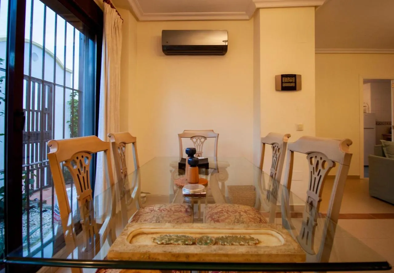شقة Stylish 2-Bed Duplex Townhouse, Full Kitchen, Access To Three Pools, Minutes From Puerto Banus, By 